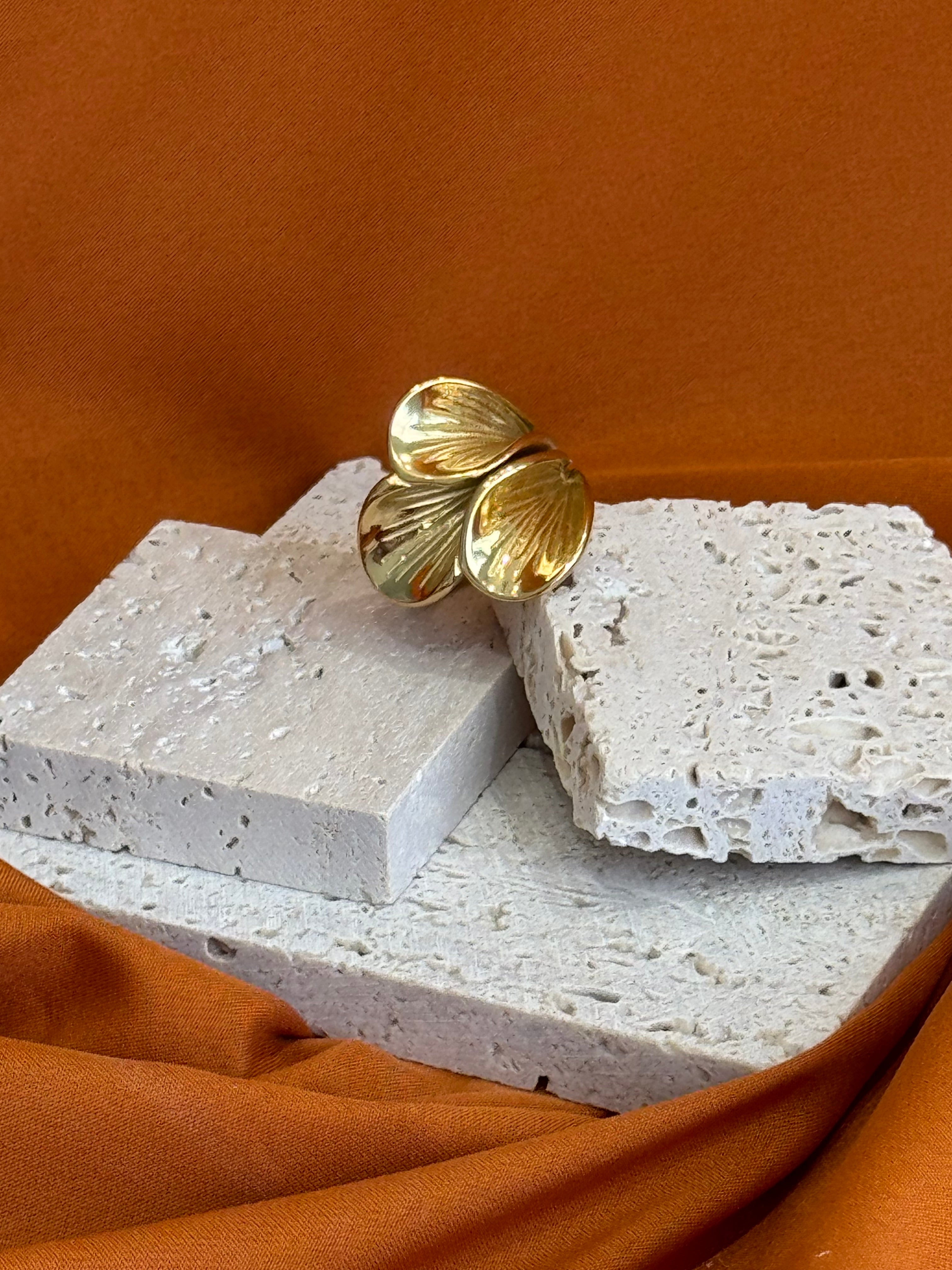 Lirio Ring