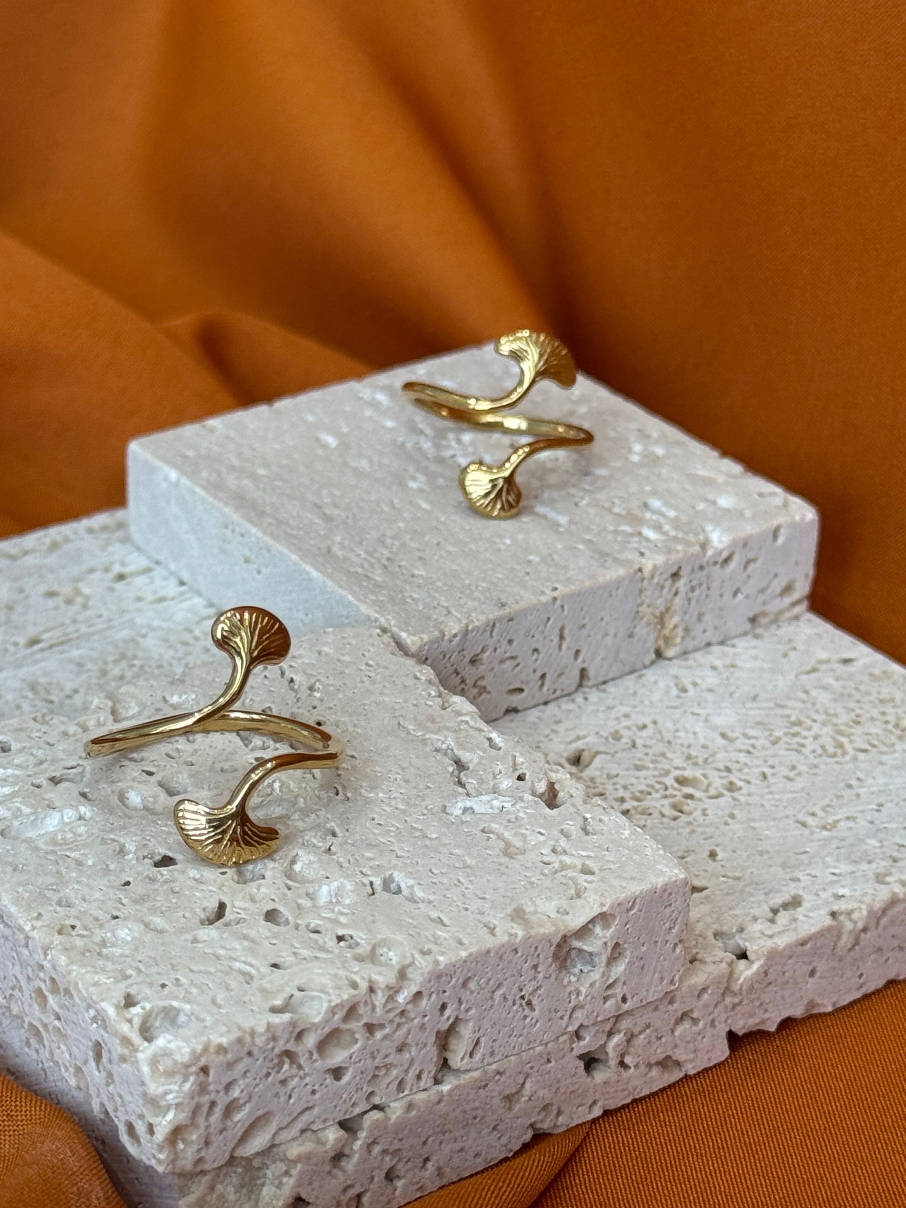 Raíces de Oro Ring