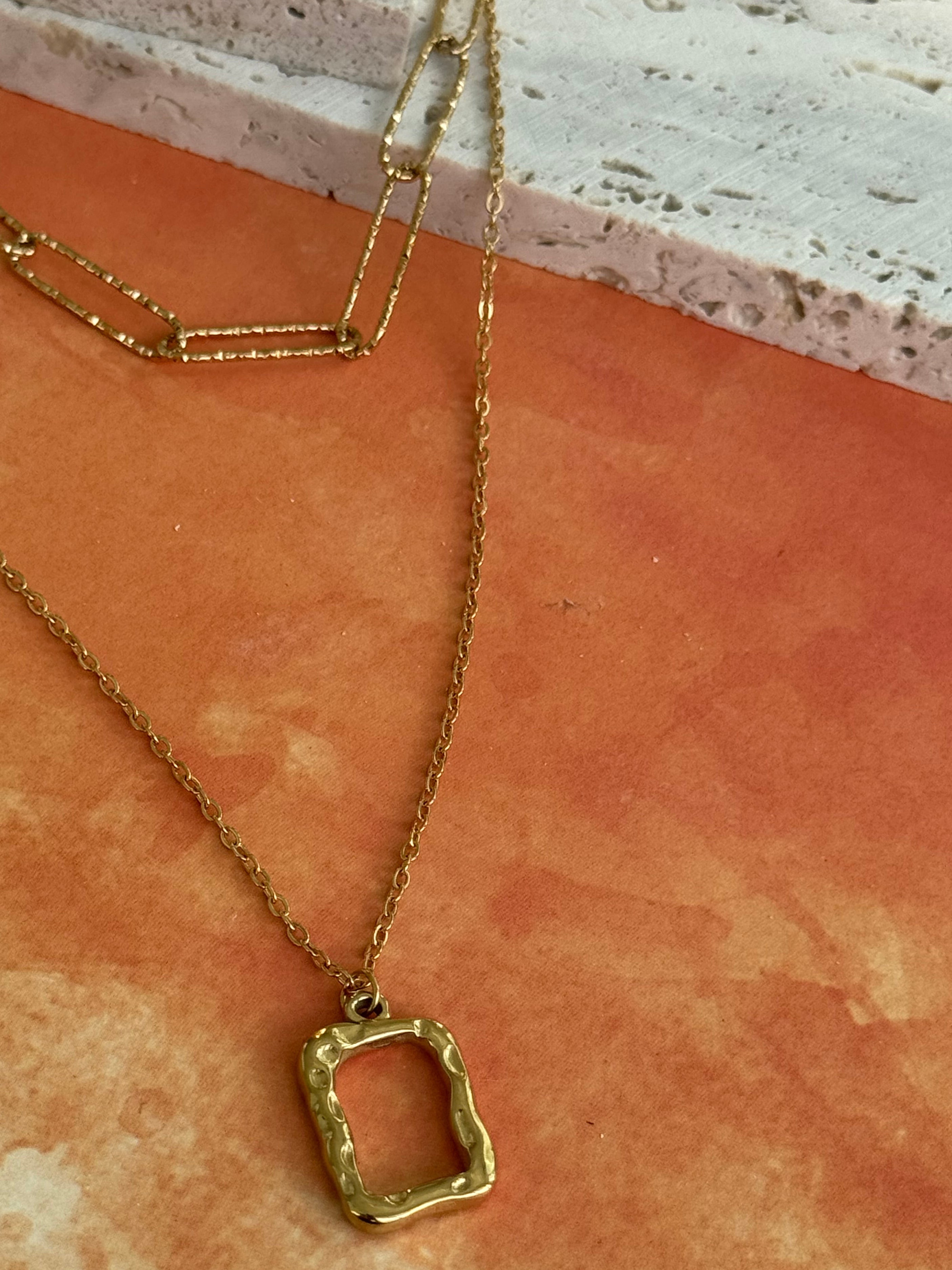 Elara Chain Necklace