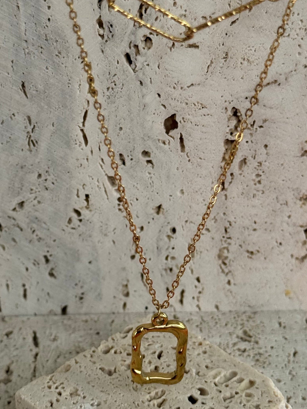 Elara Chain Necklace